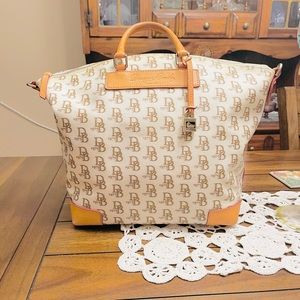 ⚜️🧡Large Dooney & Bourke Signature Bag🧡⚜️